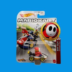 Hot Wheels Mario Kart – Shy Guy Die-Cast Kart Racer